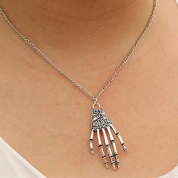 Skeleton Skull Hand Claw Bone Necklaces  Jewerly - Picture 2 of 2